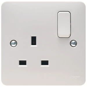 Hager WMSS81 Socket 1G DP Switched 13A